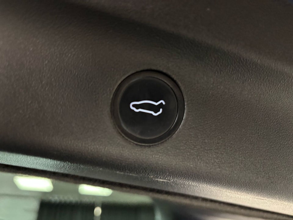Tesla Model Y Long Range AWD 5d
