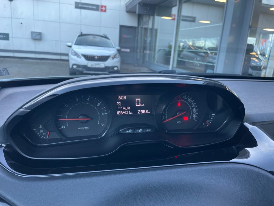 Peugeot 208 1,0 VTi Active+ 5d