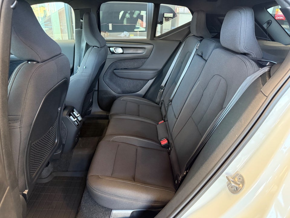 Volvo EX40 Extended Range Core 5d