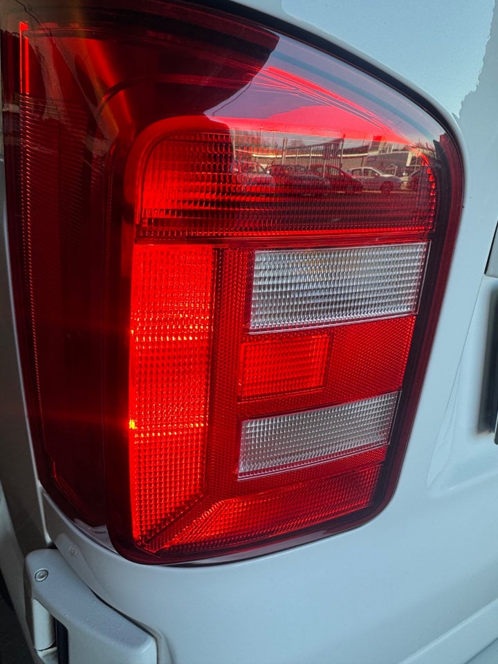 VW Transporter 2,0 TDi 150 Kassevogn DSG kort