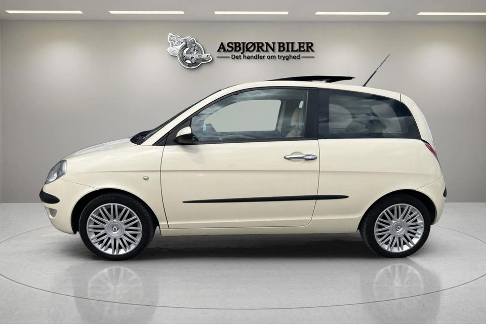 Lancia Ypsilon 1,4 16V 3d