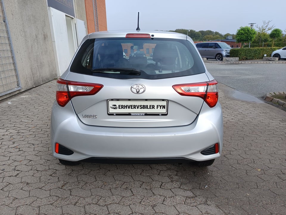 Toyota Yaris 1,0 VVT-i T2 5d