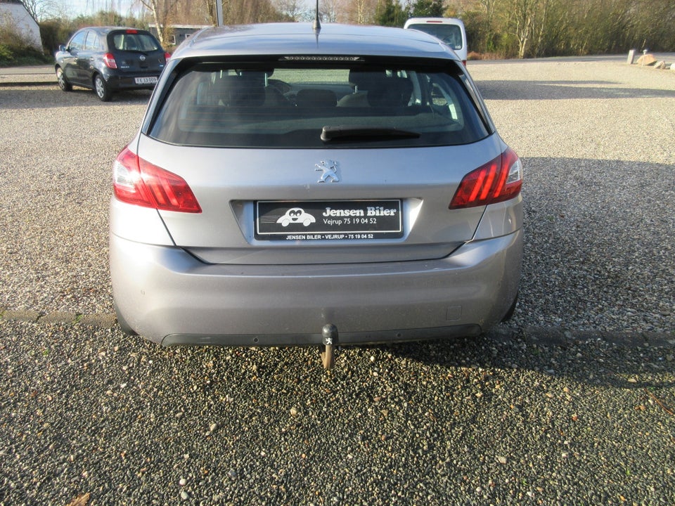 Peugeot 308 1,6 THP 125 Active 5d