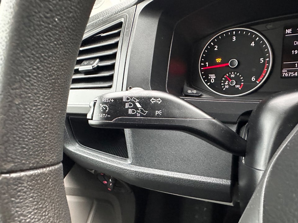 VW Transporter 2,0 TDi 150 Mandskabsvogn m/lad DSG