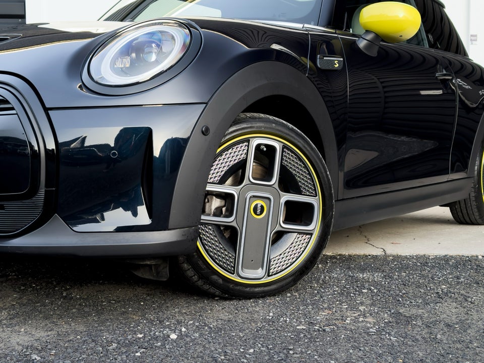 MINI Cooper SE Younique Trim 3d