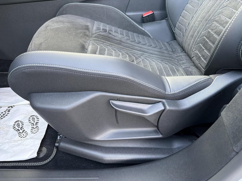 Peugeot e-5008 77 GT Pack 7prs 5d