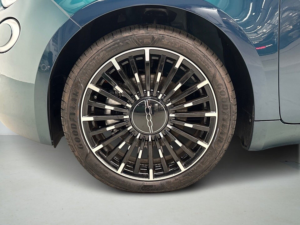 Fiat 500e 42 la Prima 3d