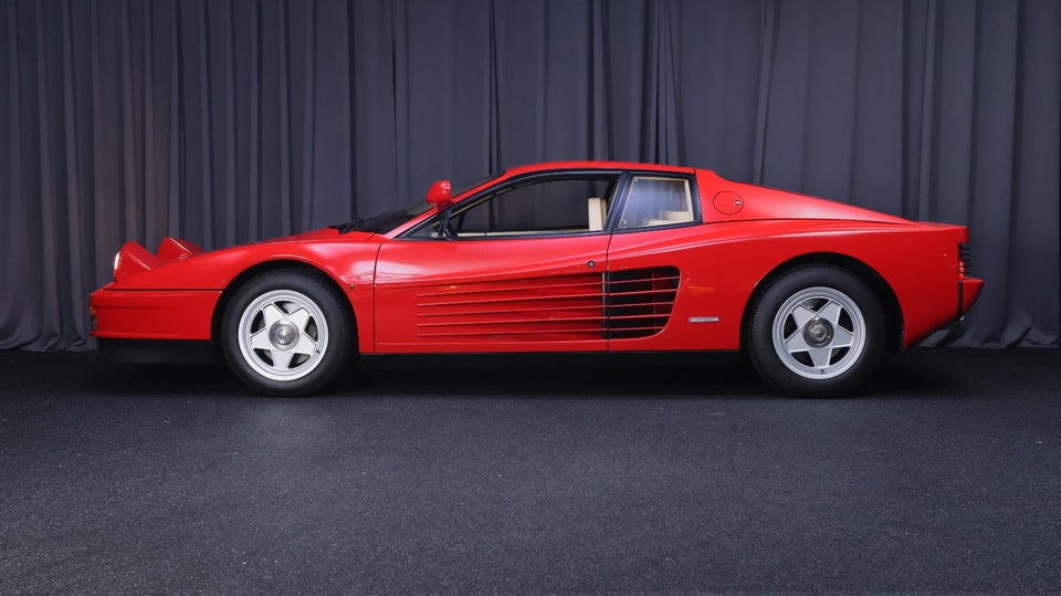 Ferrari Testarossa 4,9  2d