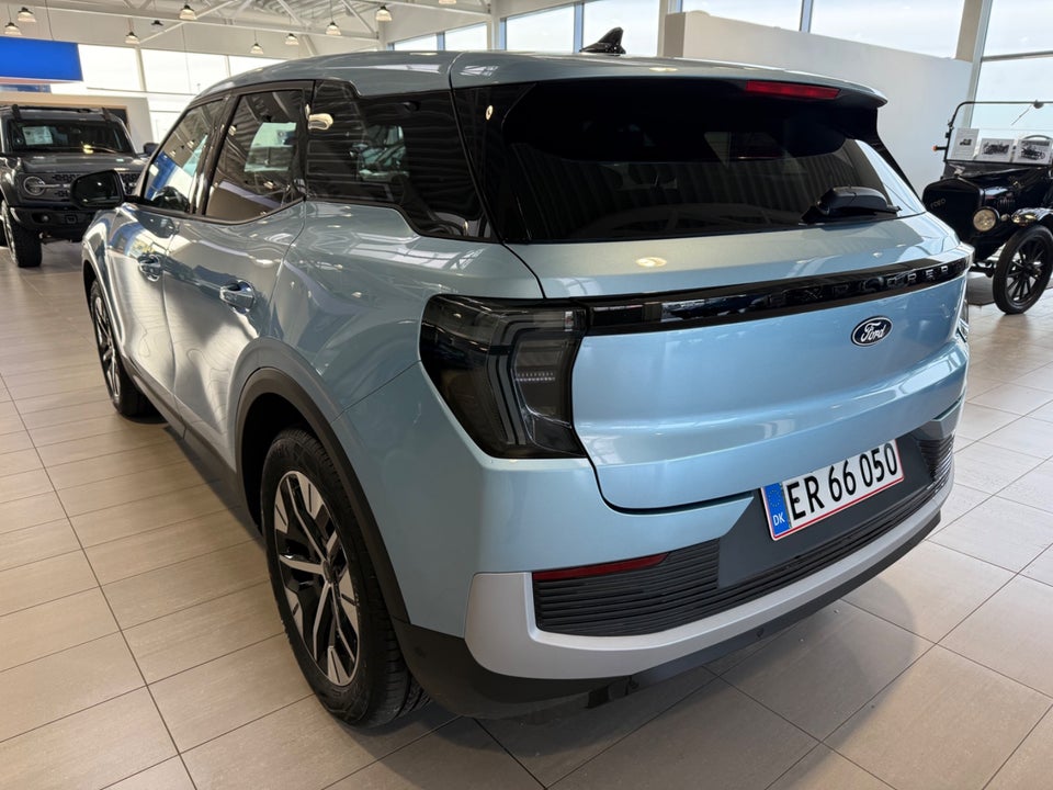 Ford Explorer 77 Select Extended Range 5d