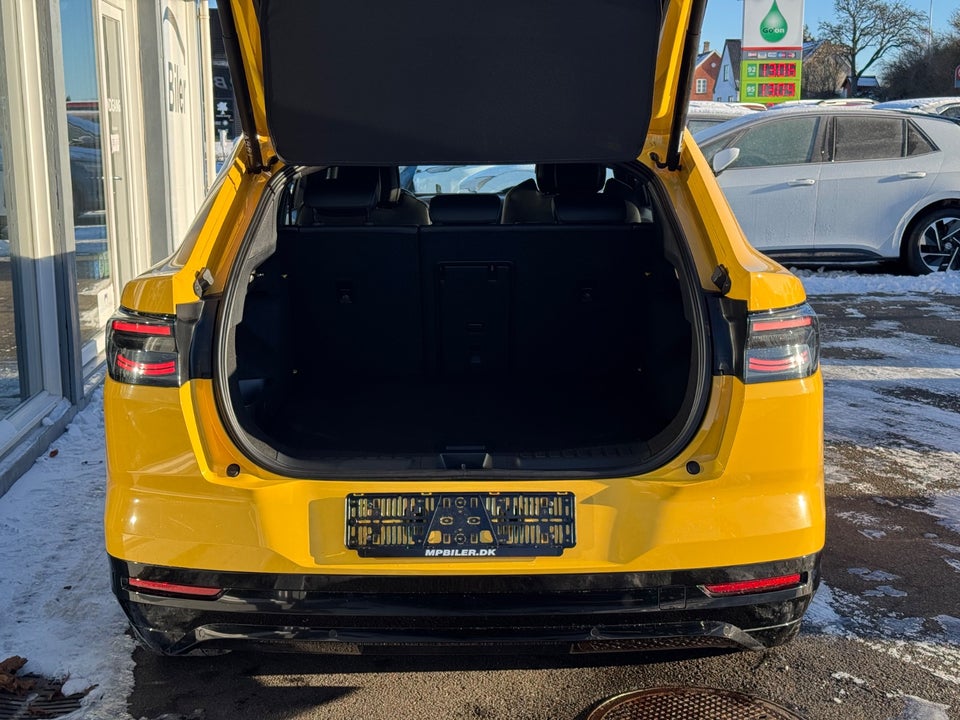 Ford Capri 82 Premium Extended Range 5d