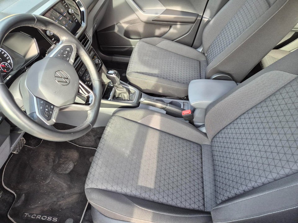 VW T-Cross 1,0 TSi 110 Life Team DSG 5d