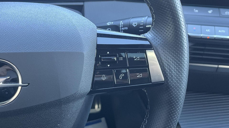 Opel Astra-e 54 Ultimate 5d