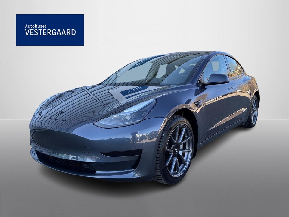 Tesla Model 3 Standard Range+ RWD 4d