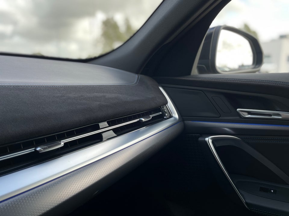 BMW iX2 eDrive20 M-Sport 5d