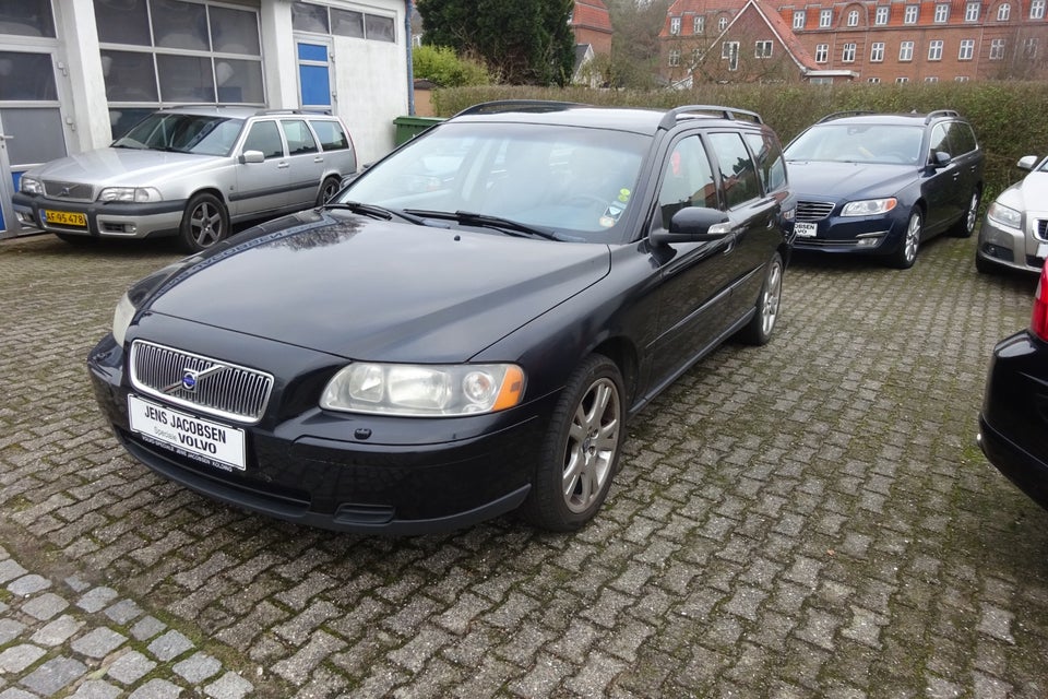 Volvo V70 2,4 140 5d