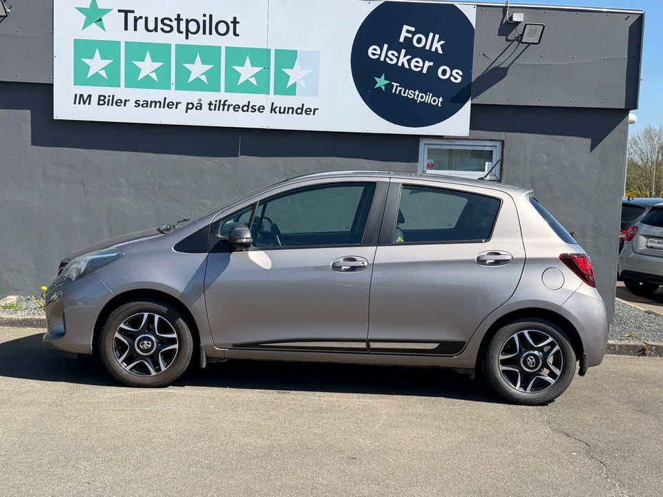 Toyota Yaris 1,3 VVT-i Lounge Edition 5d