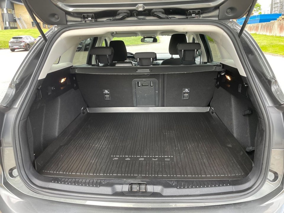 Ford Focus 1,0 EcoBoost Titanium stc. 5d