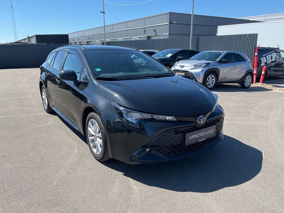 Toyota Corolla 1,8 Hybrid Active Touring Sports e-CVT 5d