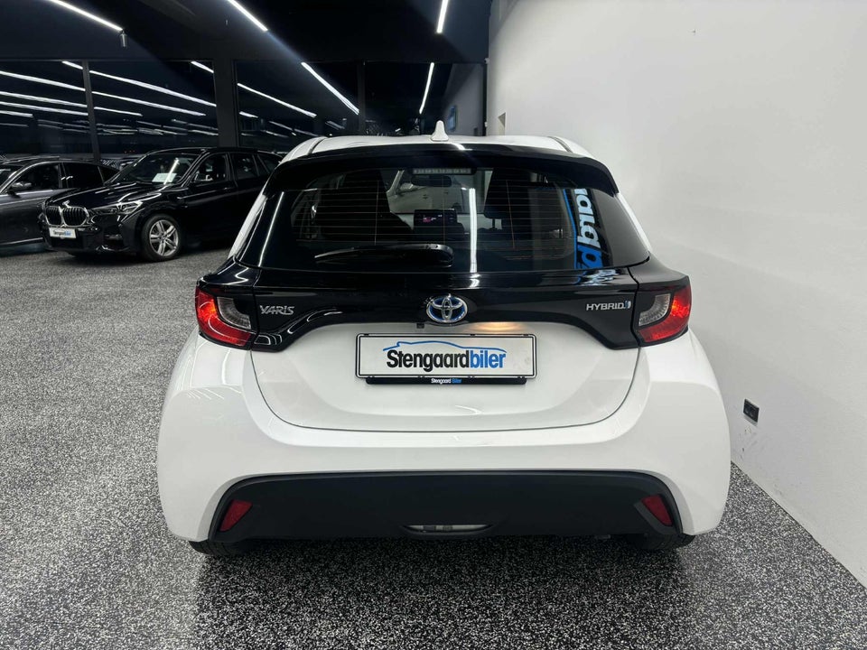 Toyota Yaris 1,5 Hybrid Essential e-CVT 5d