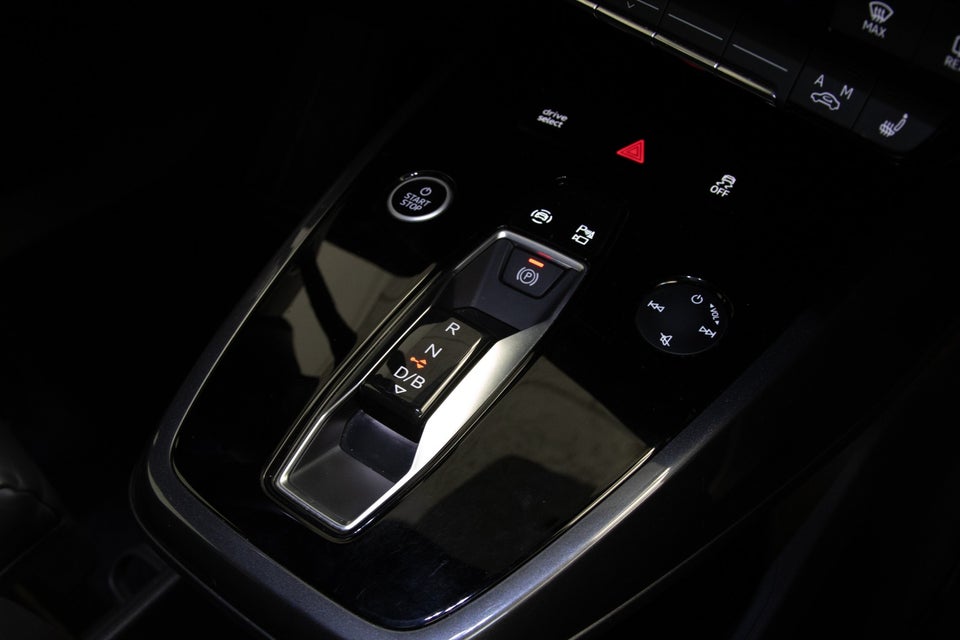 Audi Q4 e-tron 40 S-line 5d