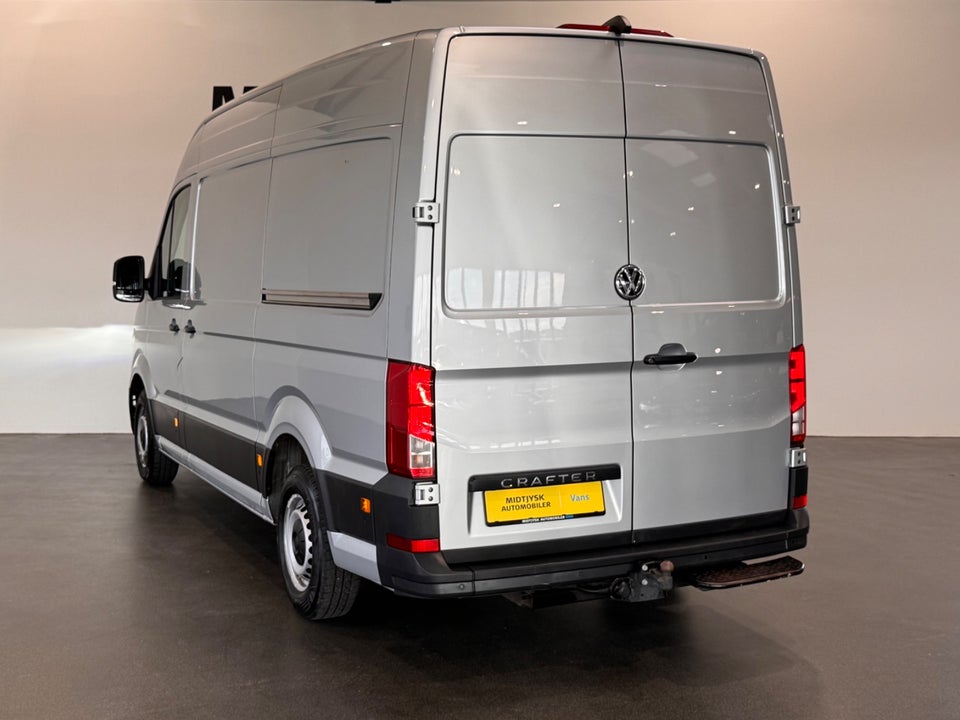 VW Crafter 35 2,0 TDi 140 Kassevogn L3H2 aut.