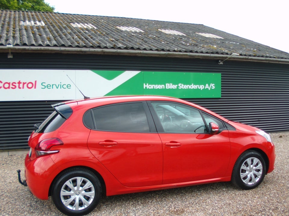 Peugeot 208 1,2 VTi 82 Strike 5d
