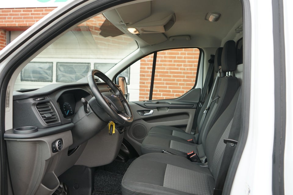 Ford Transit Custom 300 L2 2,0 TDCi 130 Trend