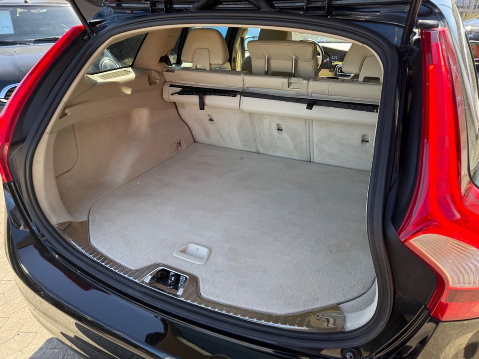 Volvo V60 2,0 D4 190 Momentum aut. 5d