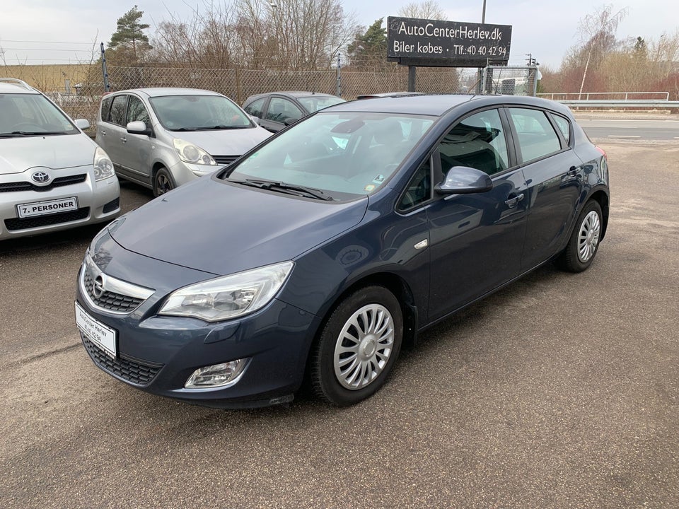 Opel Astra 1,6 Enjoy 5d