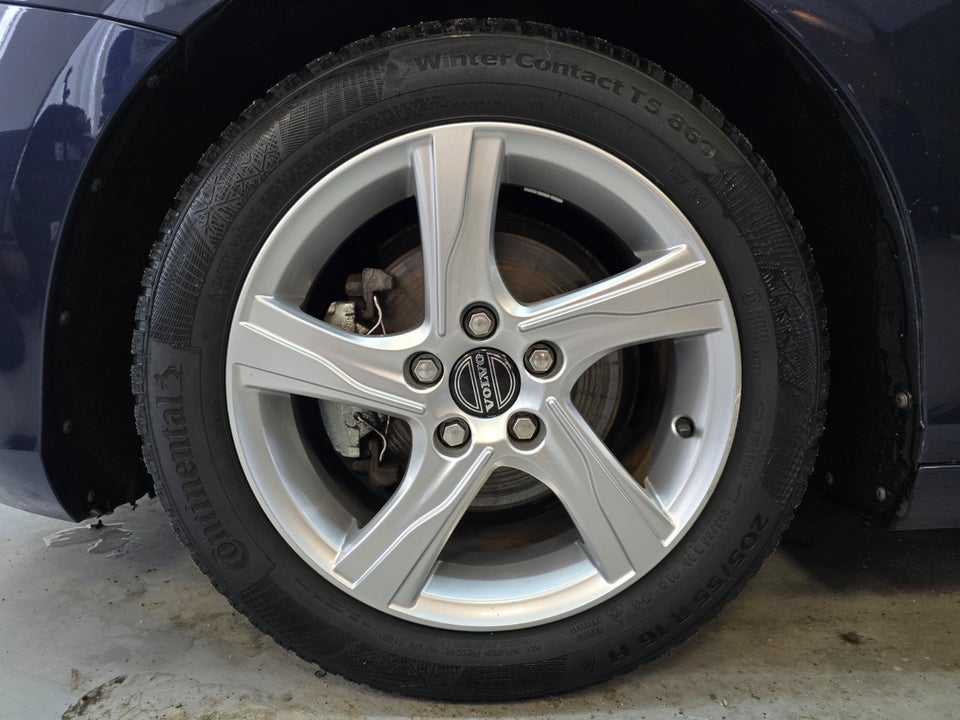 Volvo V40 1,6 D2 115 Kinetic 5d