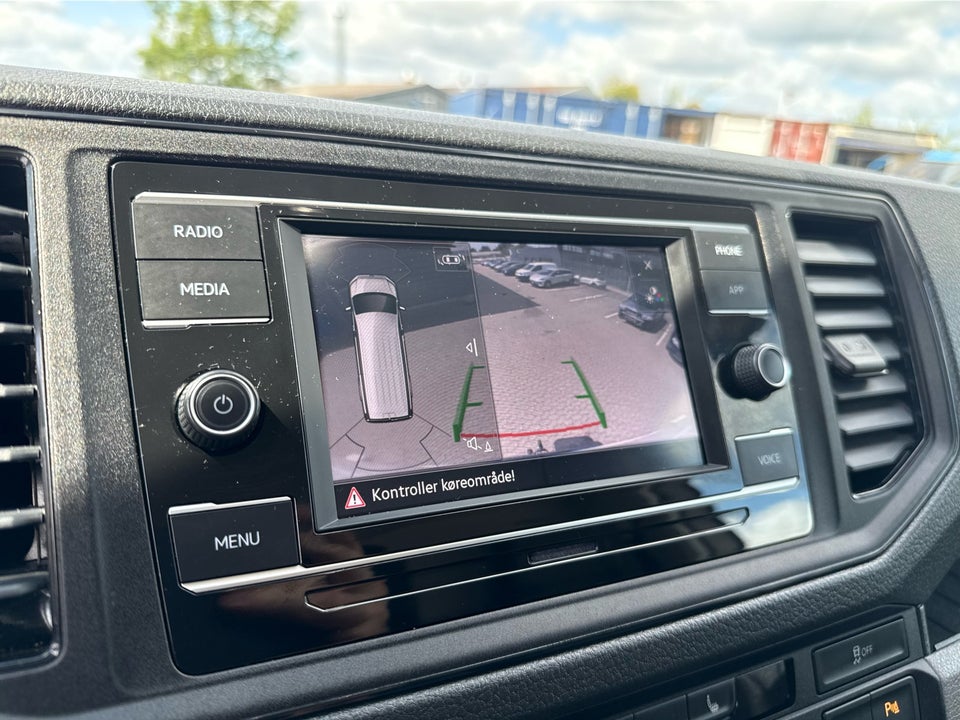 VW Crafter 35 2,0 TDi 163 Kassevogn L3H3 aut. RWD