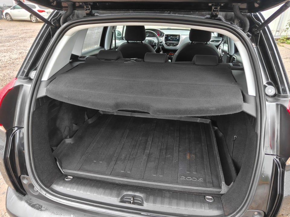 Peugeot 2008 1,2 VTi 82 Allure 5d