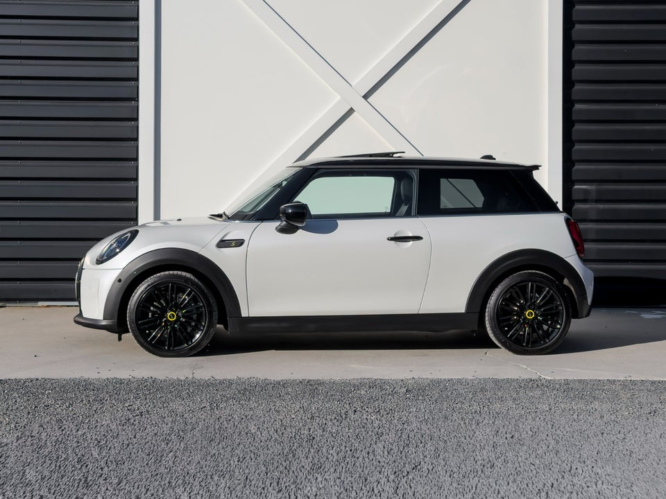 MINI Cooper SE Classic Trim 3d