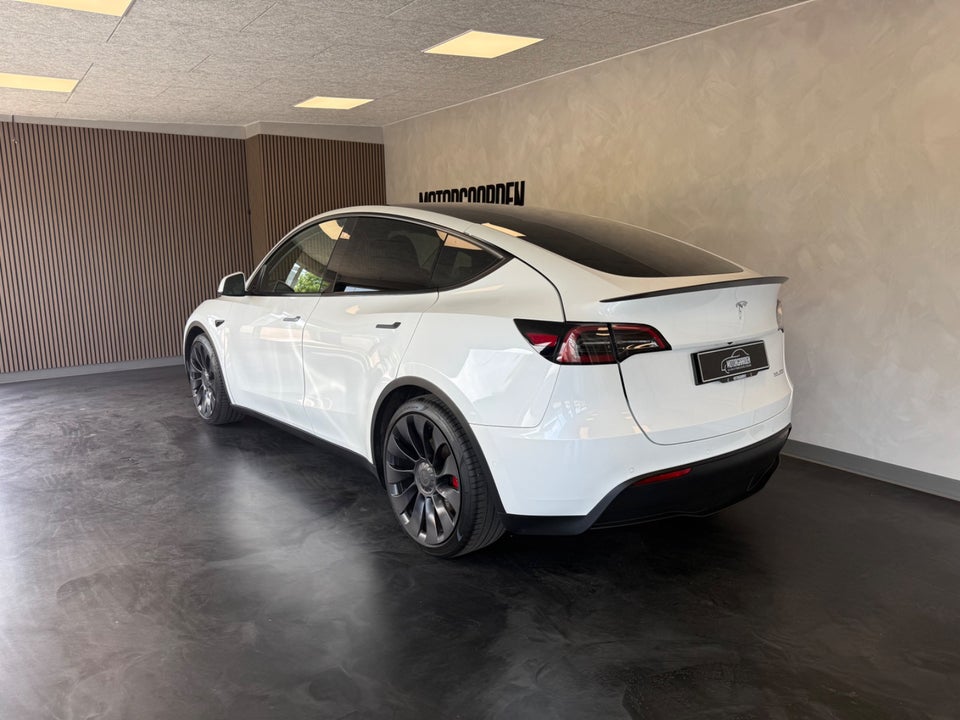 Tesla Model Y Performance AWD 5d