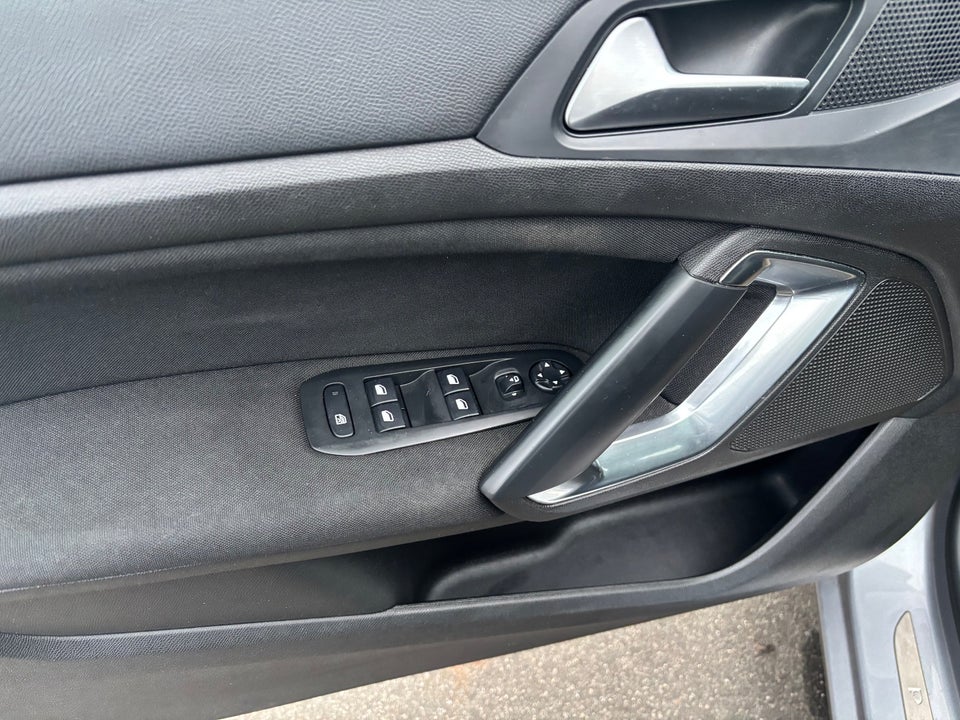 Peugeot 308 2,0 BlueHDi 150 Allure Sky SW EAT6 5d