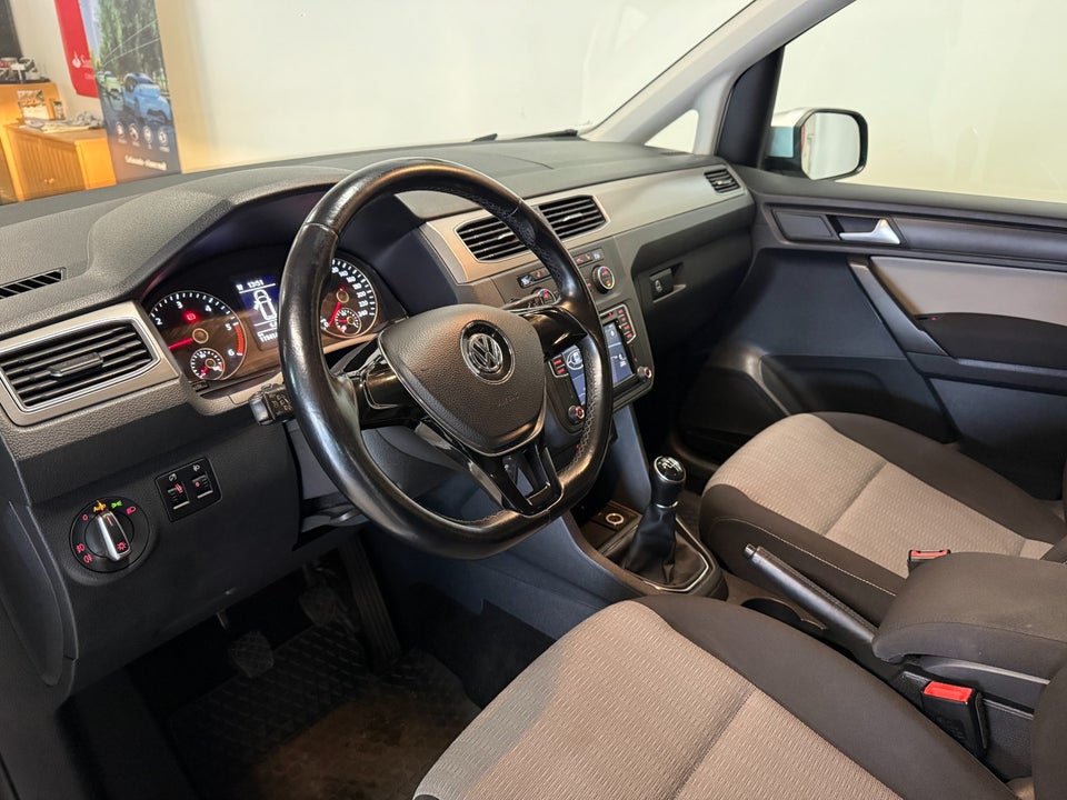 VW Caddy 2,0 TDi 102 Comfortline BMT 4d