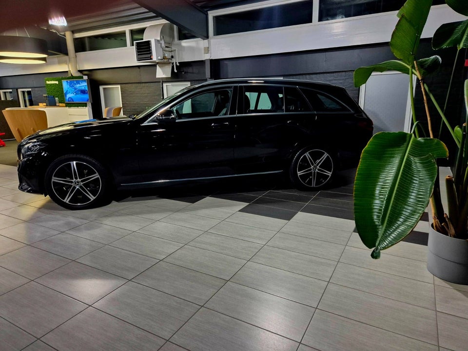 Mercedes C300 e 2,0 Avantgarde stc. aut. 5d