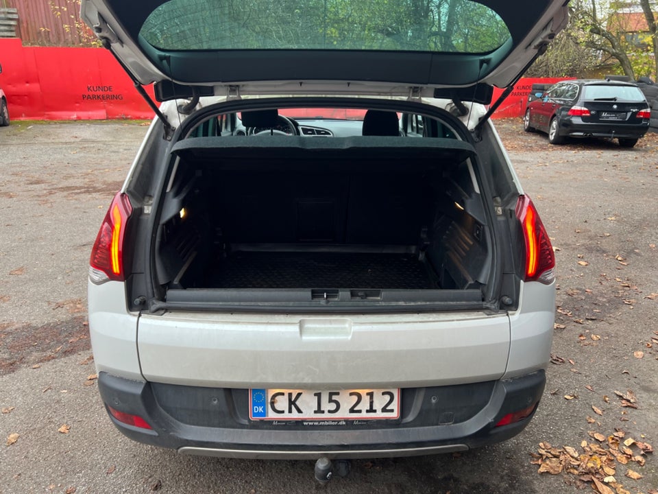 Peugeot 3008 1,6 HDi 112 Premium+ 5d