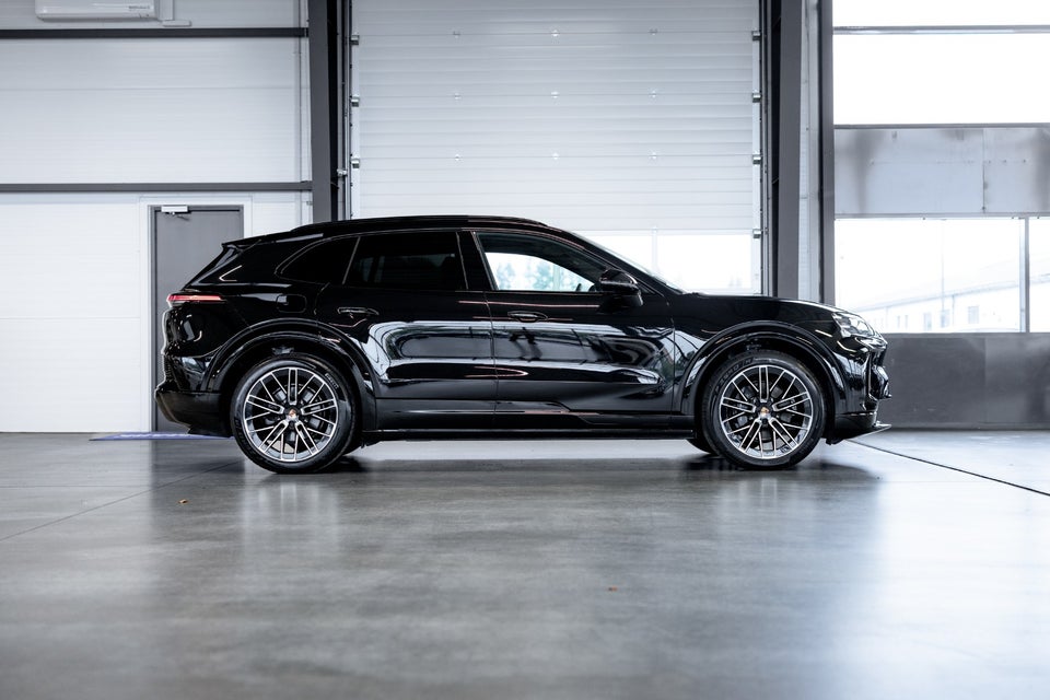 Porsche Cayenne Electric 5d