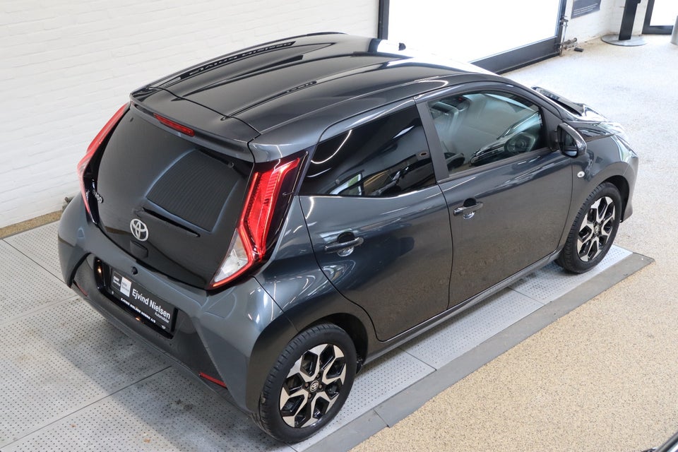 Toyota Aygo 1,0 VVT-i x-press 5d
