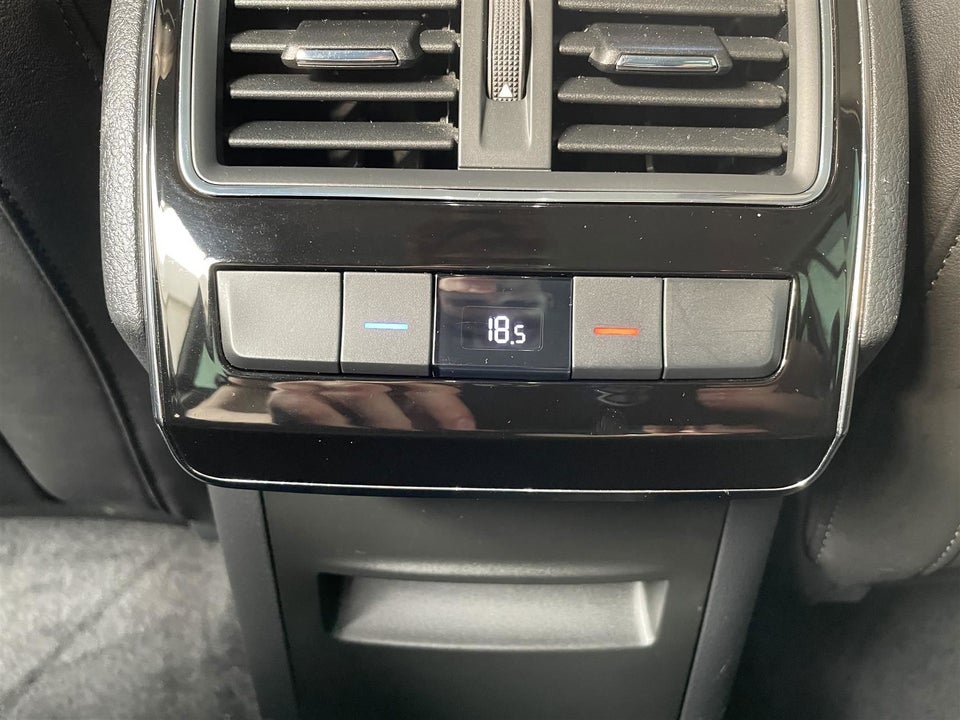 Skoda Superb 2,0 TDi 150 Style Combi DSG 5d