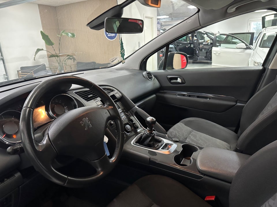 Peugeot 3008 1,6 HDi 112 Premium+ 5d