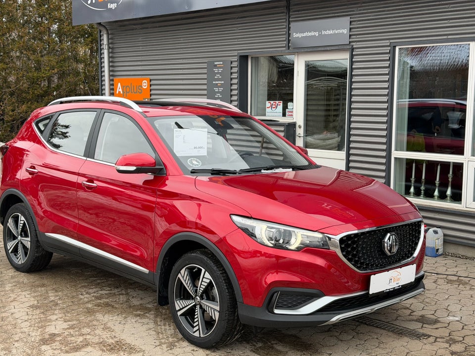 MG ZS EV Luxury 5d