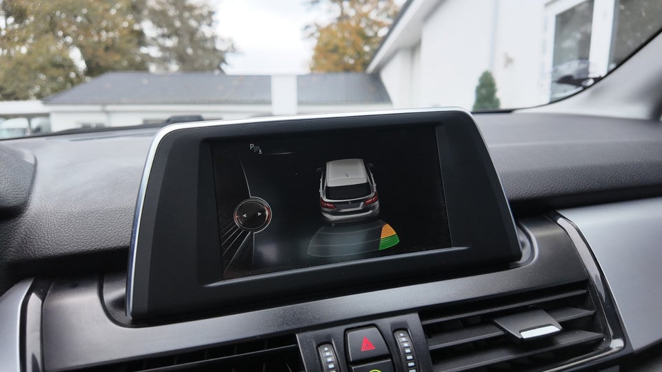 BMW 218i 1,5 Active Tourer Advantage 5d