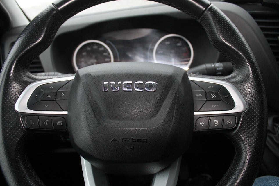 Iveco Daily 2,3 35S16 18m³ Van AG8