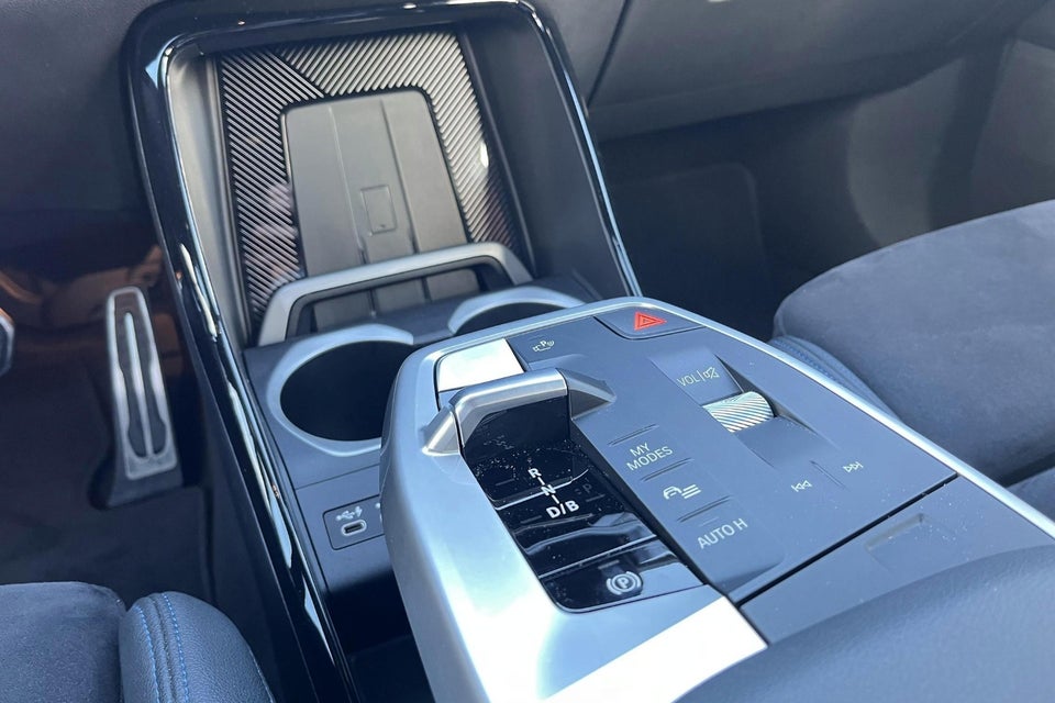 BMW iX1 eDrive20 M-Sport 5d