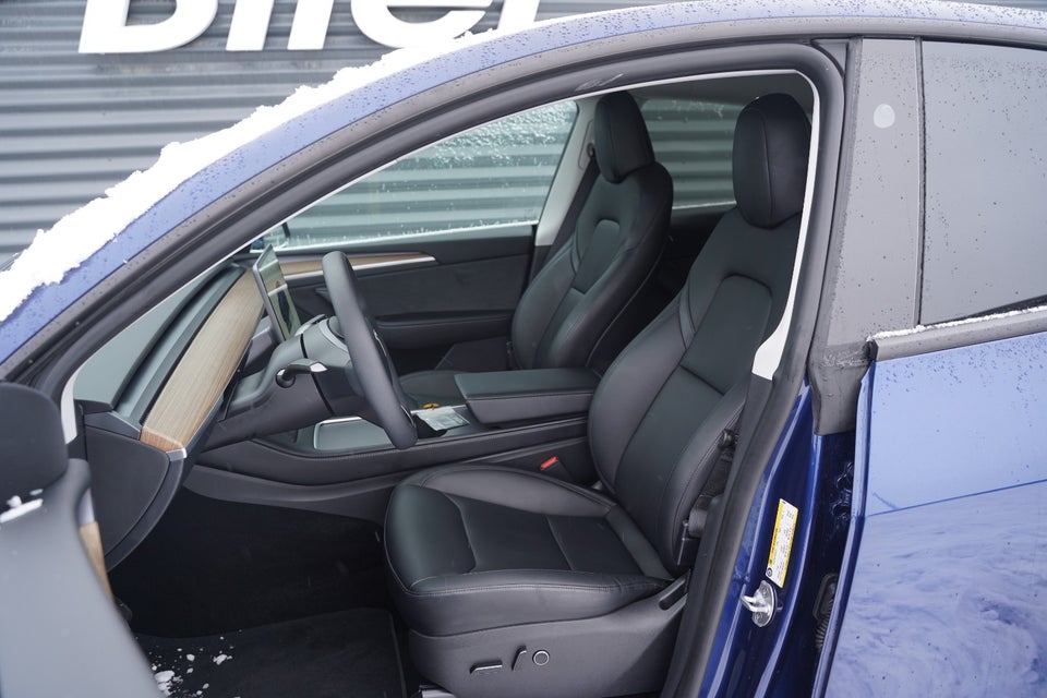 Tesla Model Y Long Range AWD 5d