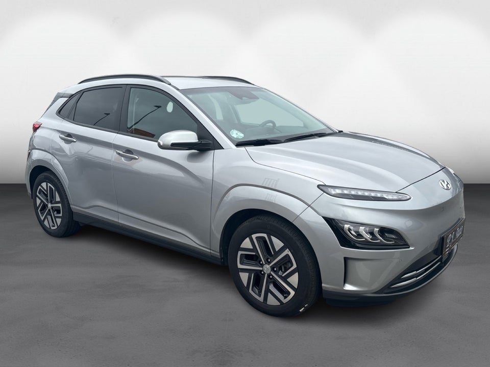 Hyundai Kona 64 EV Essential 5d