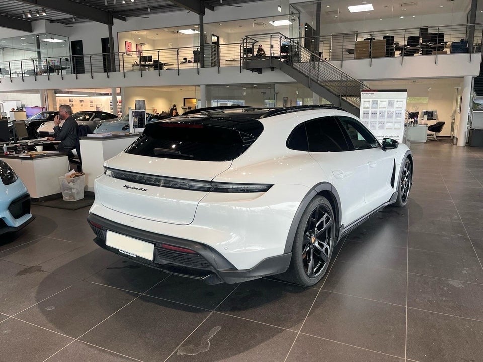 Porsche Taycan 4S Performance+ Cross Turismo 5d