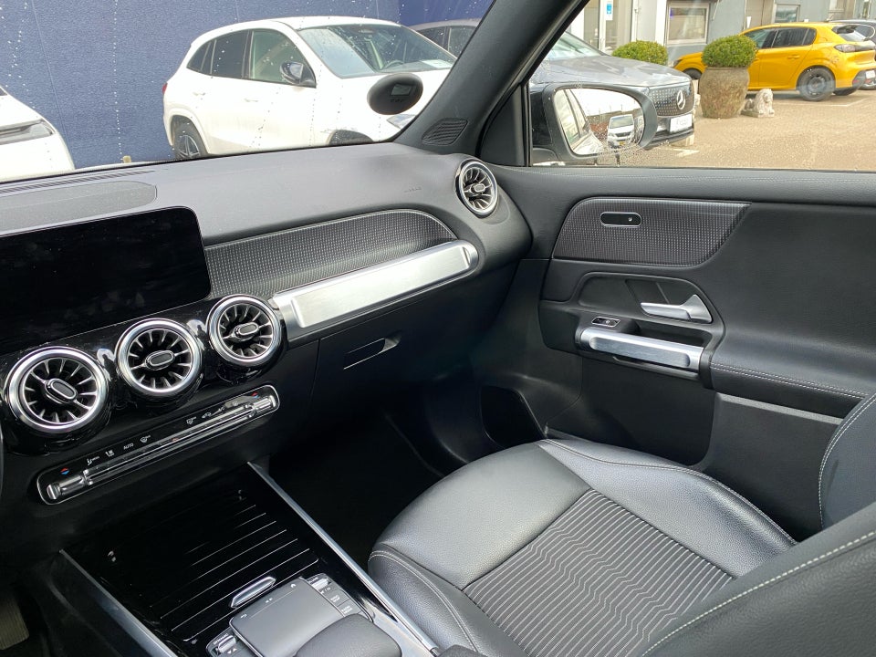 Mercedes EQB300 Progressive 4Matic 5d